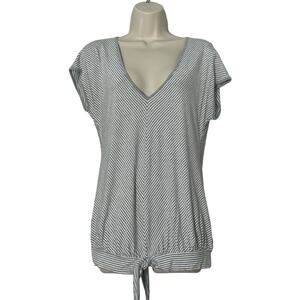 Laila Jayde Lizan Dolman V-Neck Tie Hem Knit Top in‎ Light Grey Size S